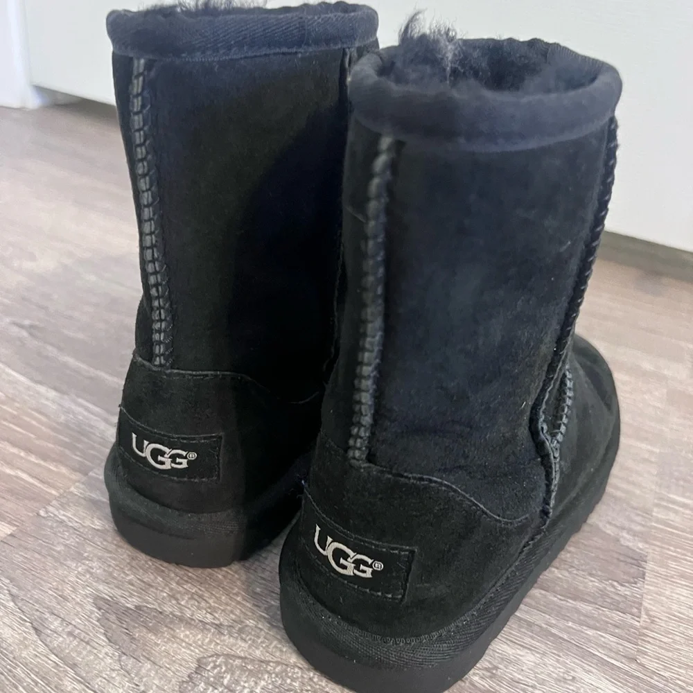 Kids Ugg Classic Short II Boots